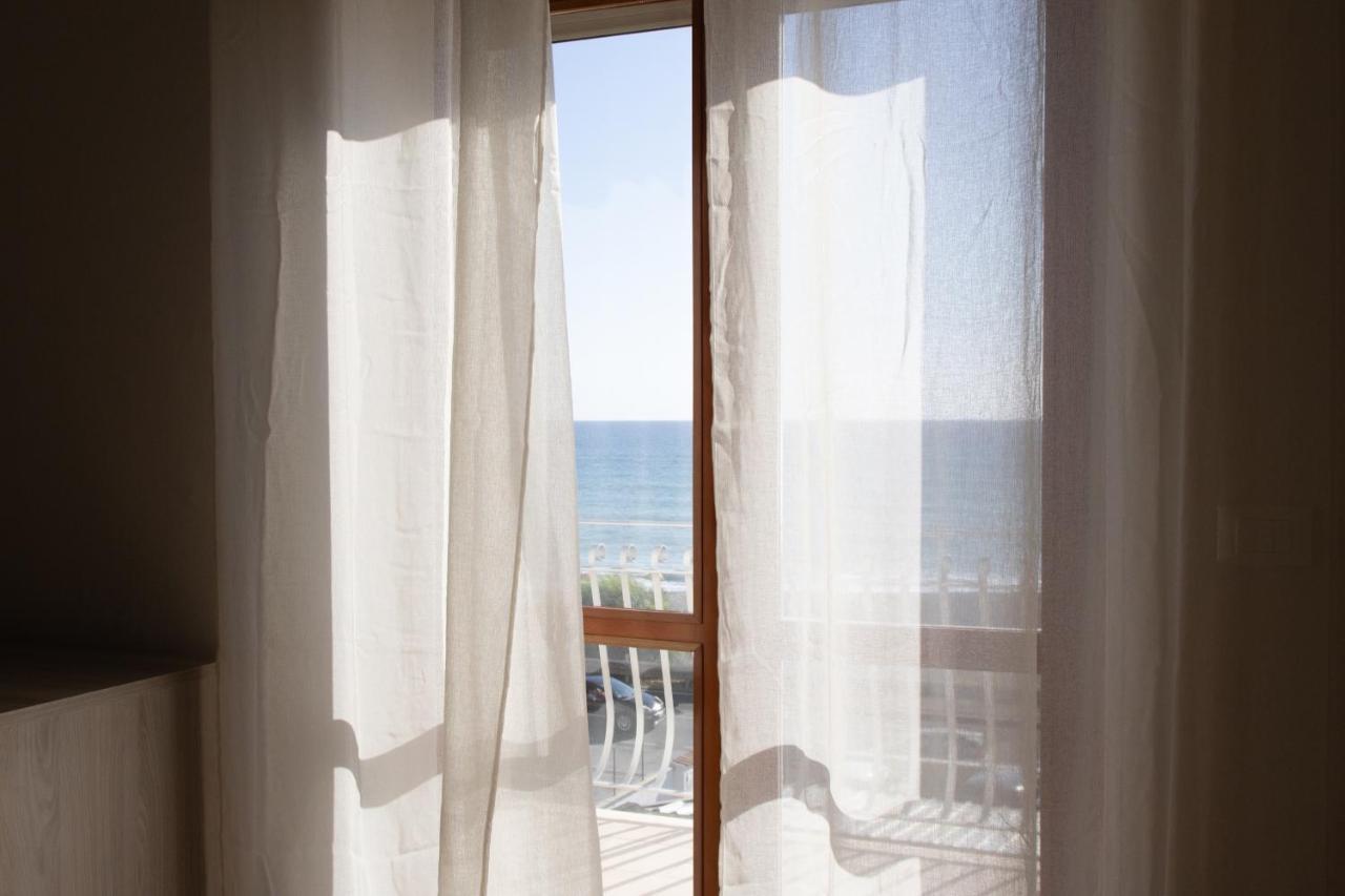 Bed & Breakfast Nonno Gigi - Falerna Marina エクステリア 写真
